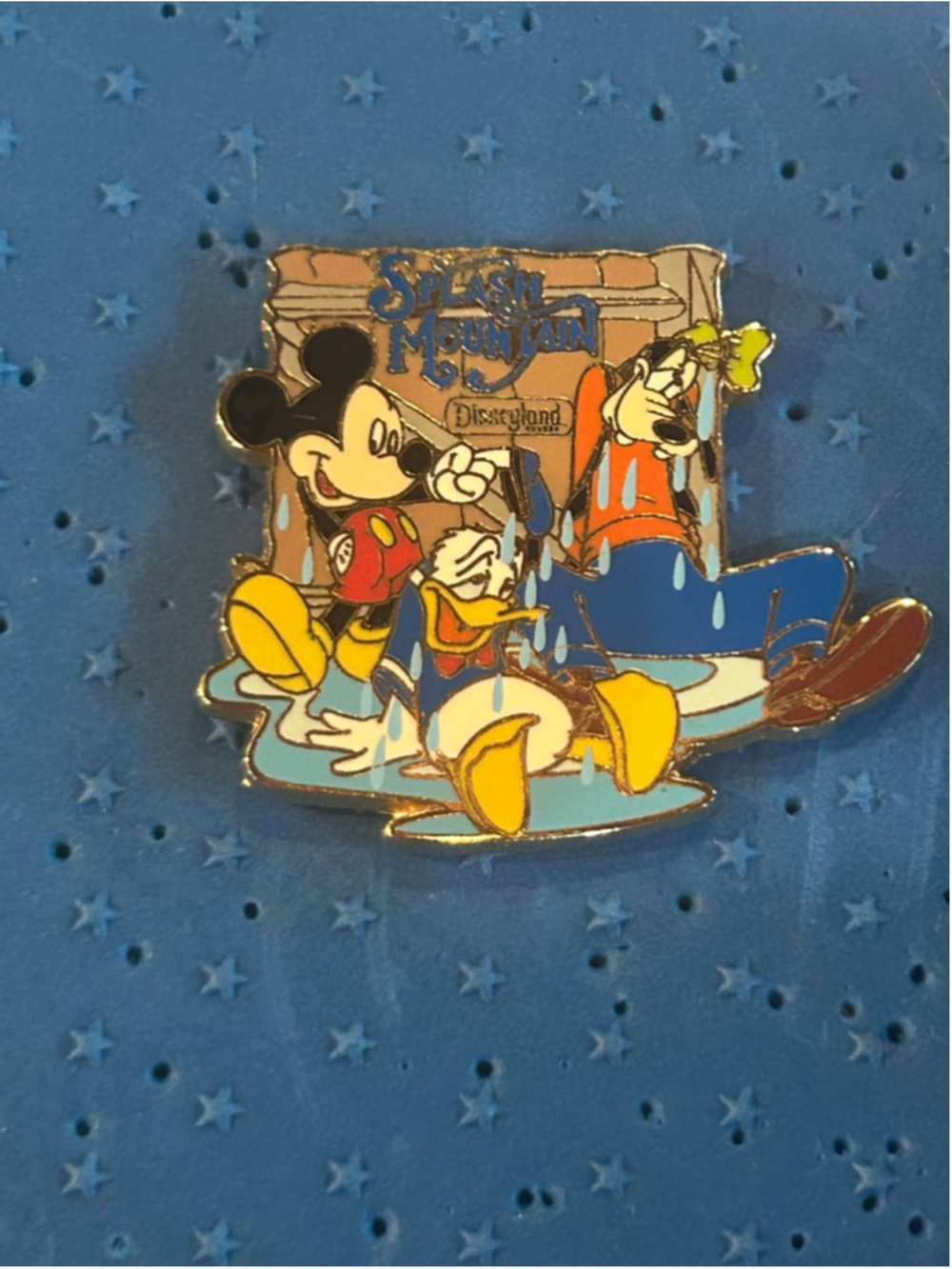 Disney Splash Mountain Mickey Donald Goofy Pin